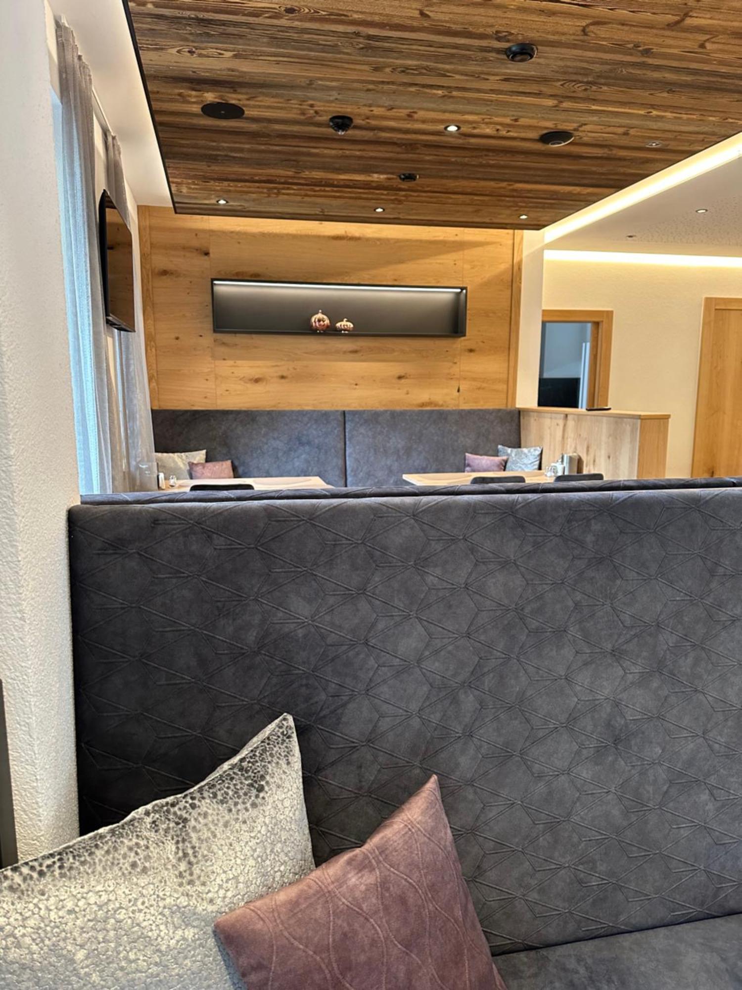 Hotel Garni Ehrenreich Sölden Buitenkant foto